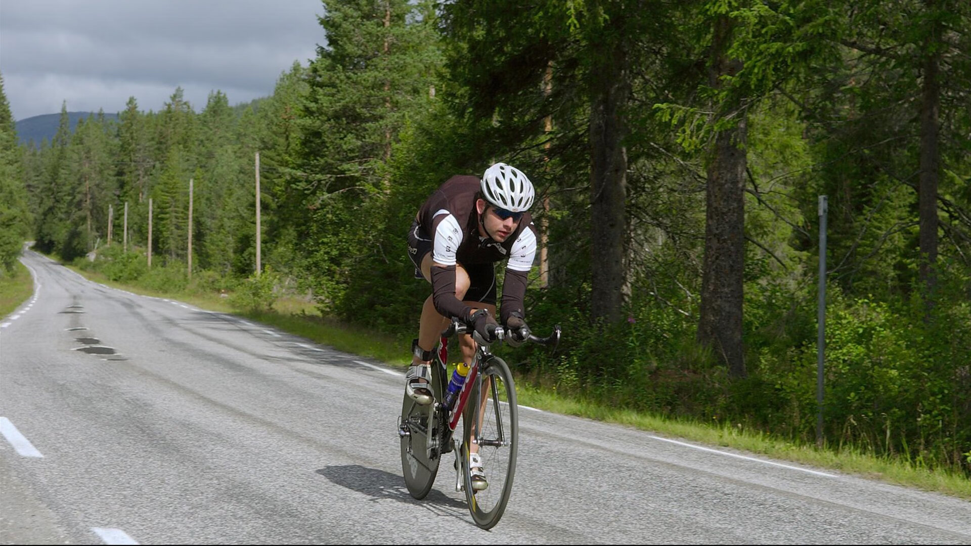 当中国篮球扛起世界大旗，广东血拼孟菲斯，一场虚构西决背后的真实较量