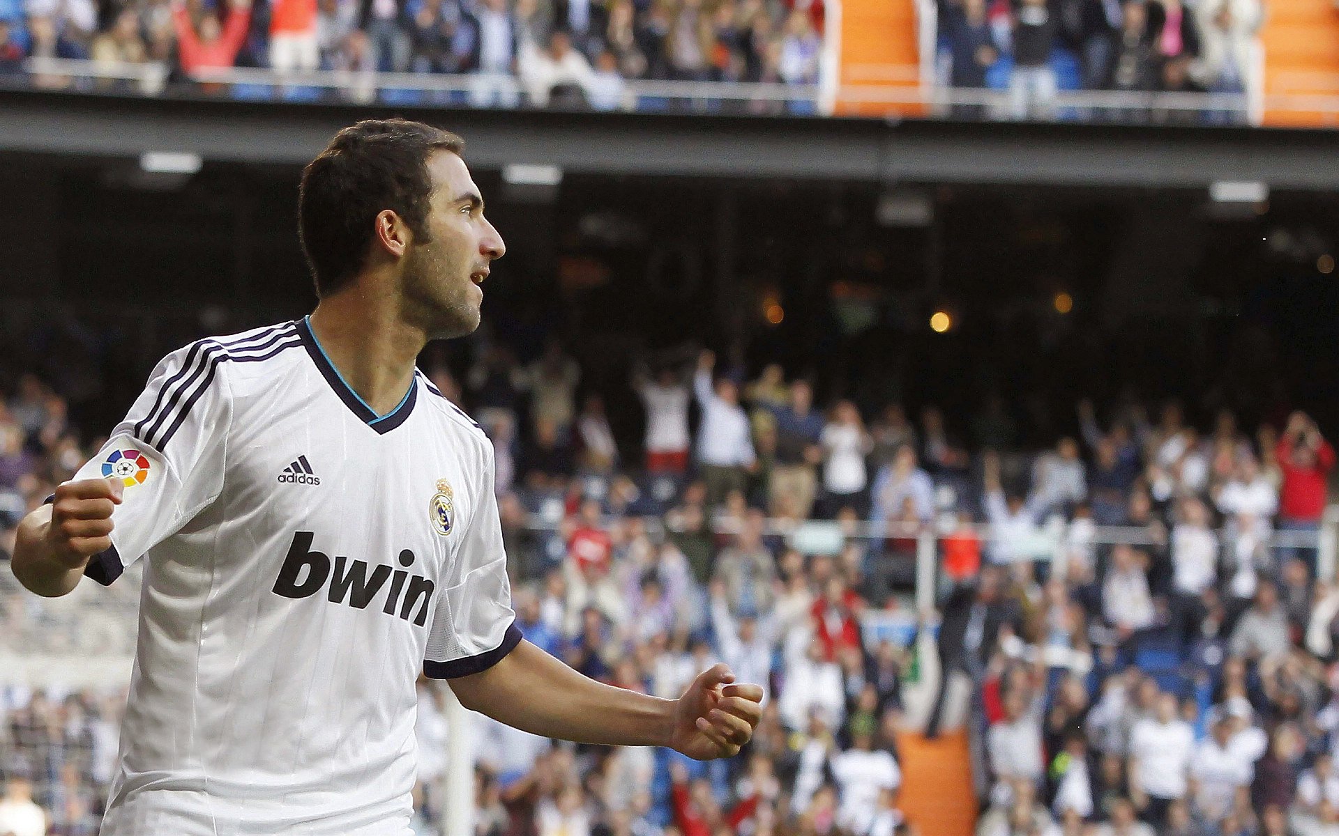 末节之王！英格拉姆死亡封盖+绝命三分，打服客场球迷，这才是大场面先生！