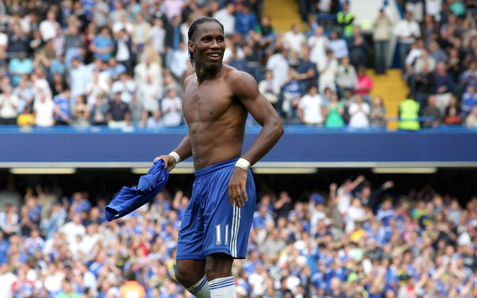 门迪神扑定乾坤，乌克兰火力全开，3-1力克丹麦昂首晋级