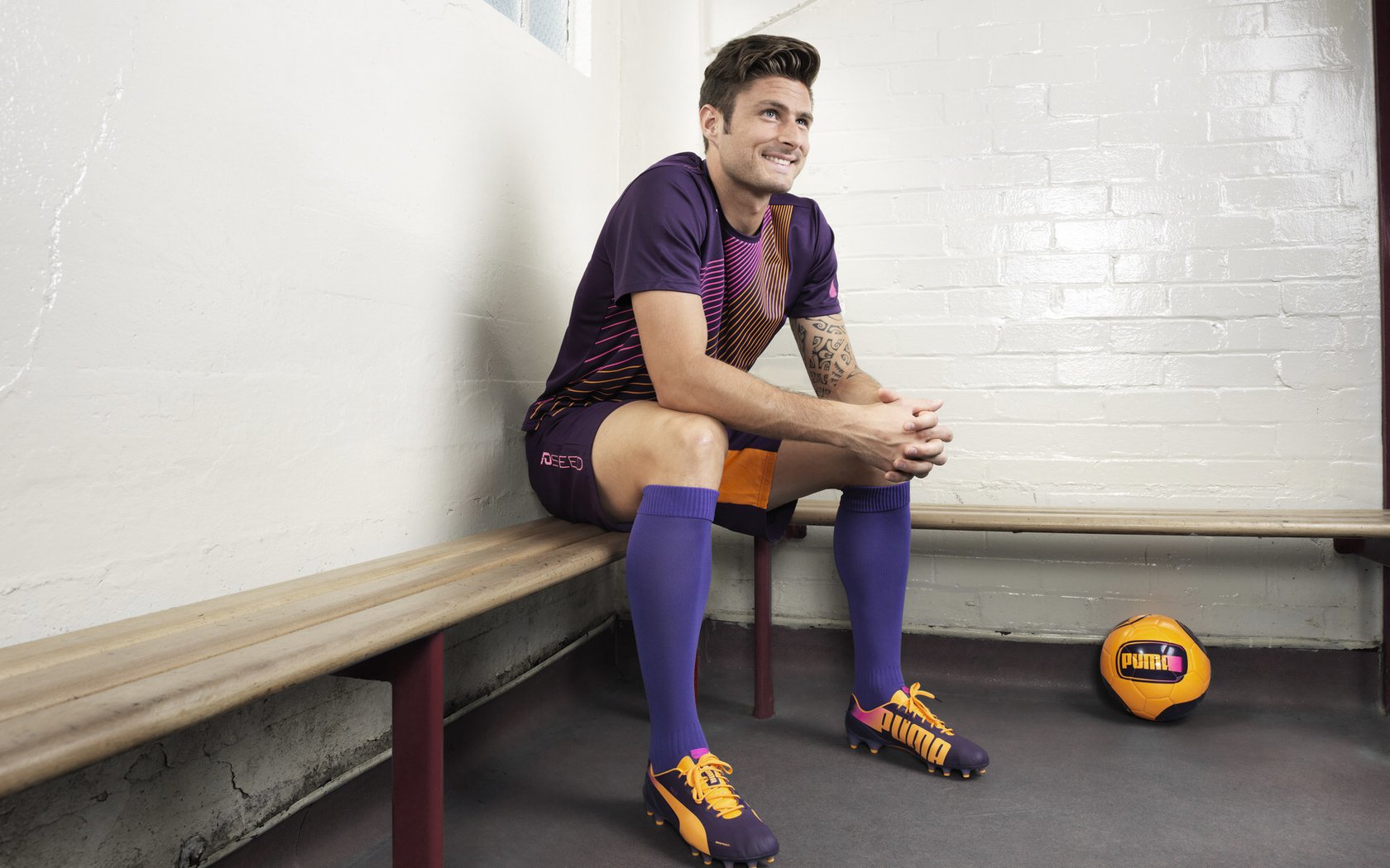 开云体育入口-从巴黎到圣地亚哥的独舞，巴尔韦德一役封神，里昂的艺术足球横扫智利