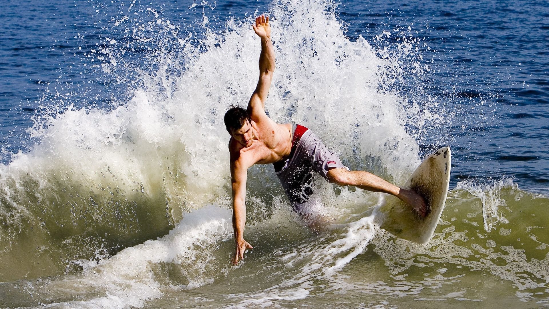 英雄时刻,从尼克斯惊天逆转广厦,到保罗总决赛接管比赛—逆境中的王者如何炼成?